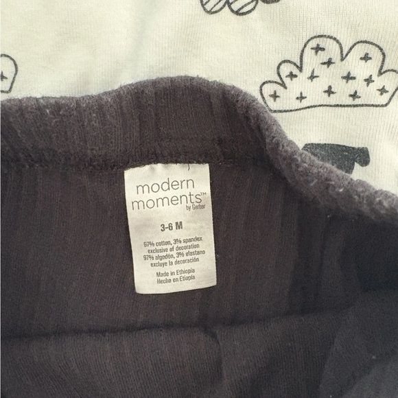 Lot of 6 Baby Boy/Girl -Black & White -3 Outfits + Extra Bodysuit -Size 3-6month - Picture 7 of 11